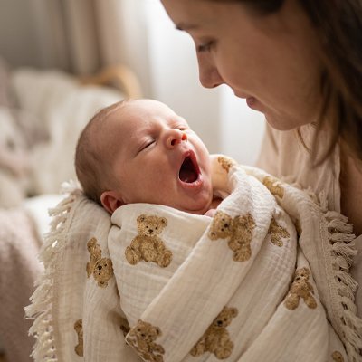 Couverture bébé Motifs: Imprimés d'oursons en peluche répartis harmonieusement sur toute la surface