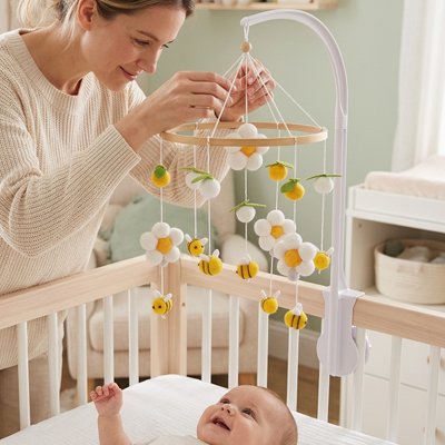 Mobile bébé Éléments en feutre: Matériaux doux et légers garantissant la sécurité et réduisant les risques en cas de contact avec le bébé